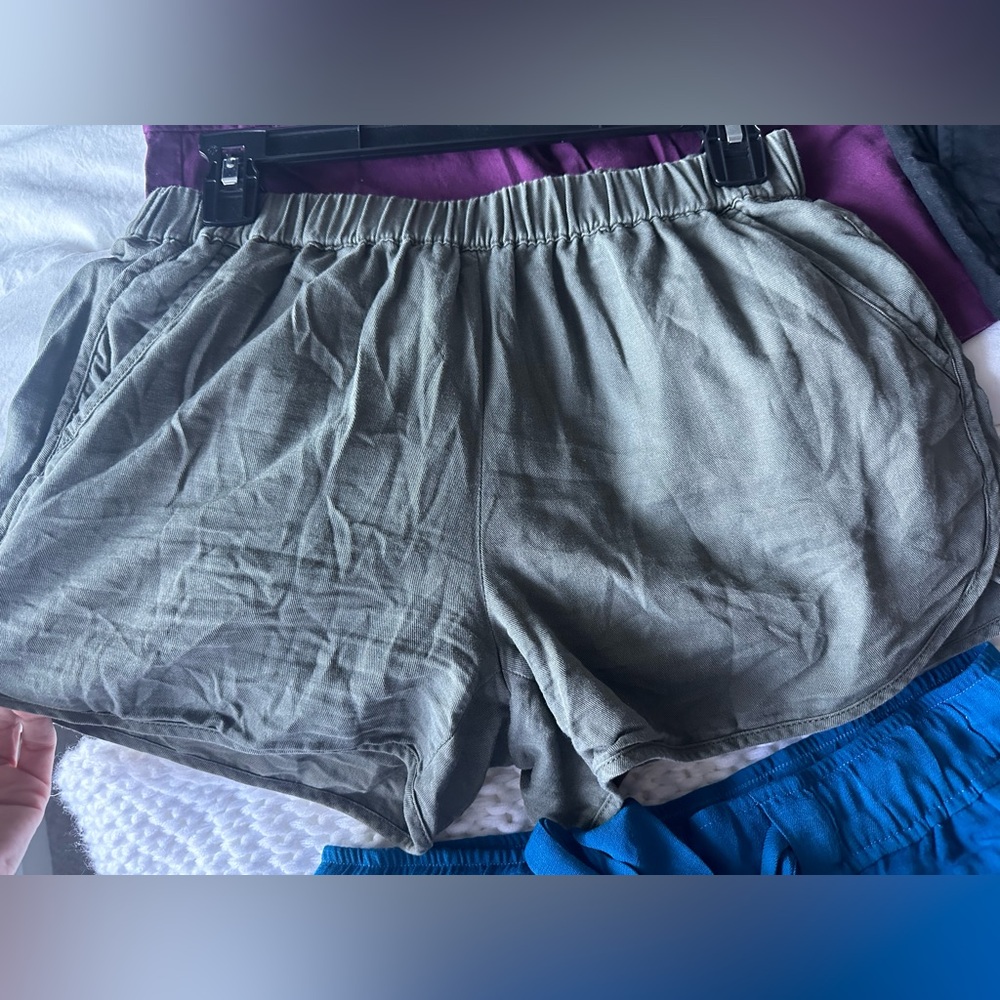 Madewell Shorts - Size Small/Green